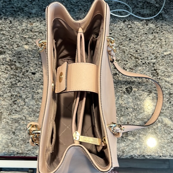 Michael Kors Purse - Picture 4 of 4